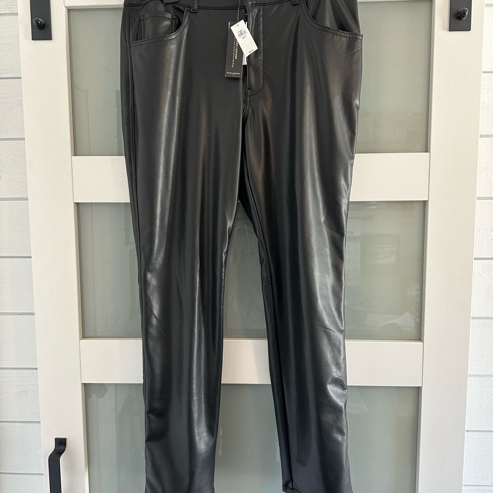 Banana Republic NWT Vegan Leather Pants 14/32